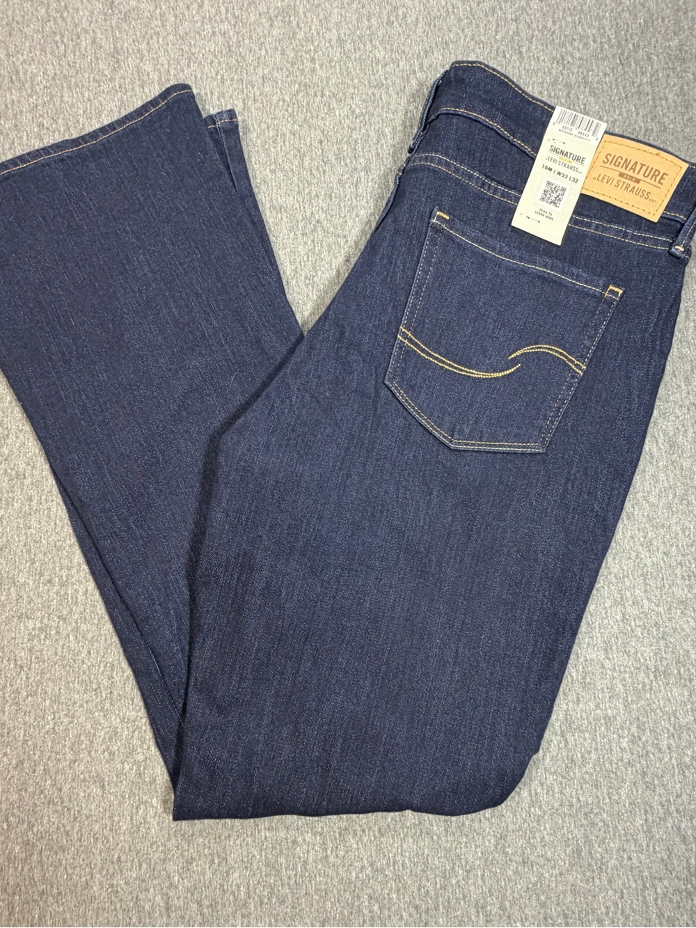 Levi Strauss Signature Gold Jeans NWT 33x32 Mid Rise Bootcut Dark Wash Blue